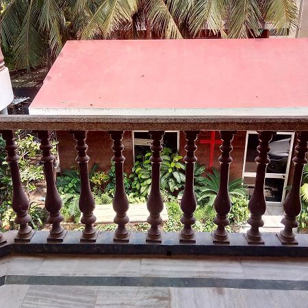 Hotel Sea Foam Puri Exterior photo
